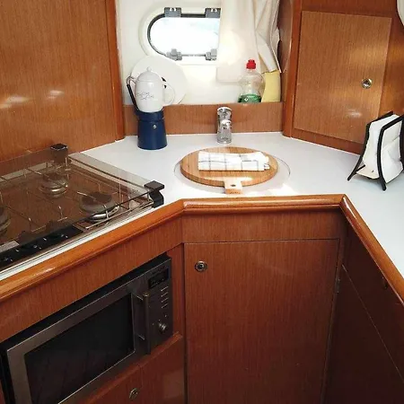 Yate De Lujo En Luxury Yacht In *