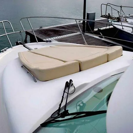 Yate De Lujo En Luxury Yacht In
