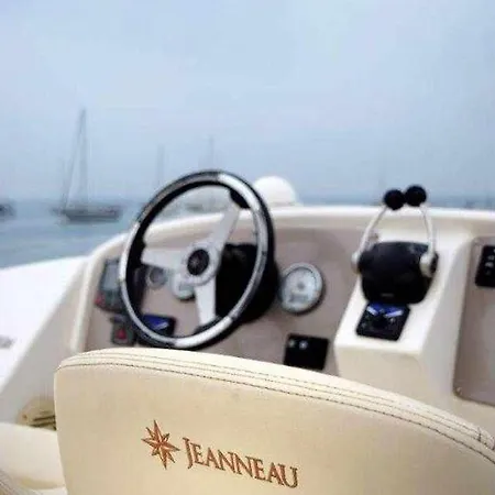 Yate De Lujo En Luxury Yacht In